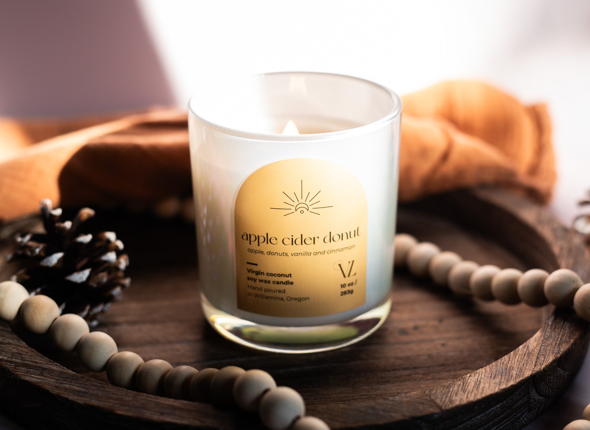 Apple cider donut coconut soy wax candle | apple, donuts, vanilla and cinnamon - Vincent Land Candle Co.