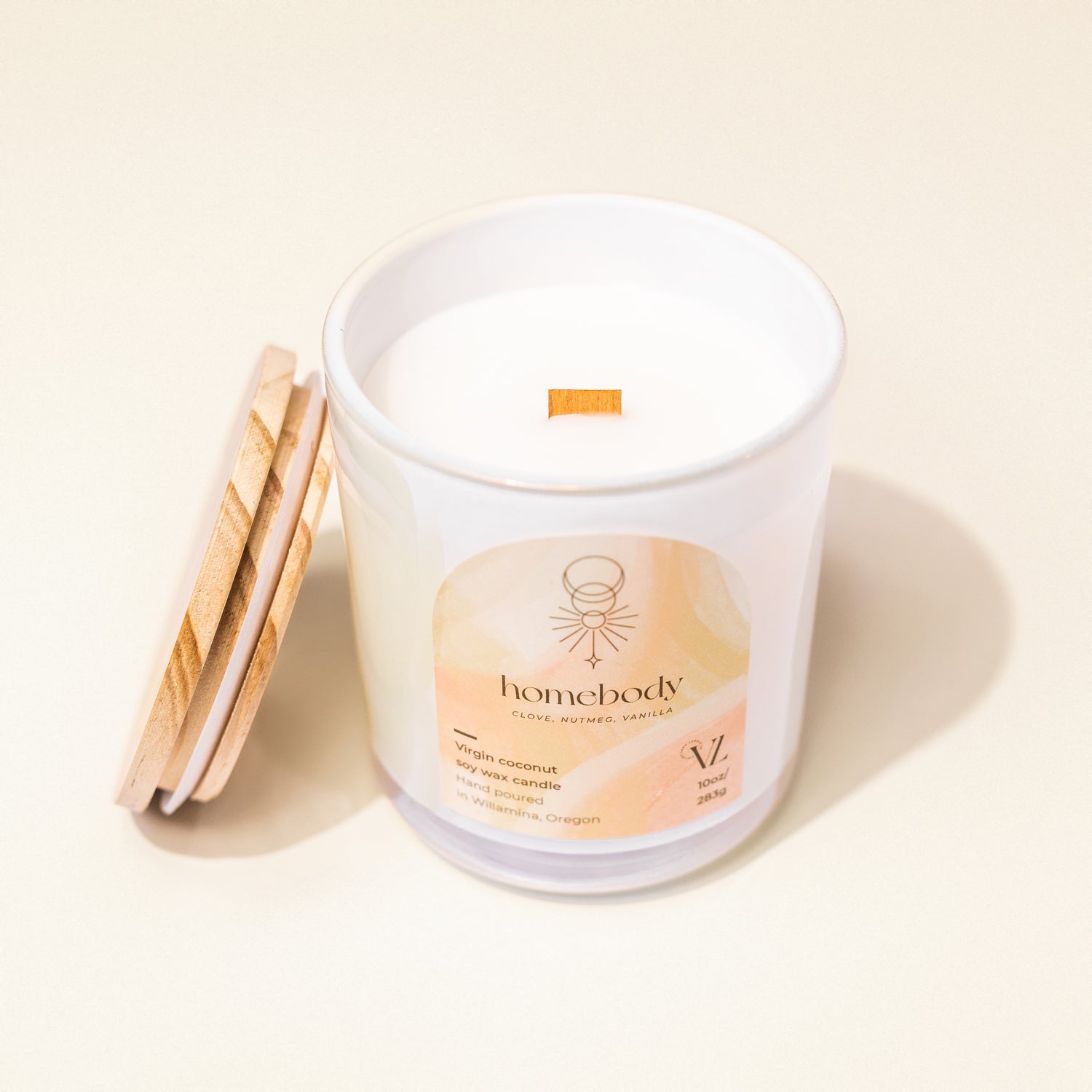 Homebody coconut soy wax candle I Clove, nutmeg, vanilla - Vincent Land Candle Co.